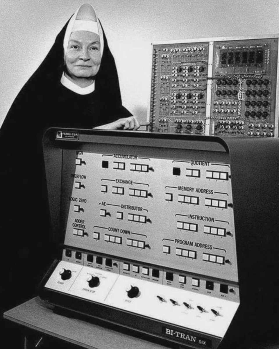 MasSabios's tweet photo. Mary Kenneth Keller fue una religiosa católica, pionera informática estadounidense y la primera mujer doctorada en informática en Estados Unidos.

#curiosidades https://t.co/iisNk4Zg4H