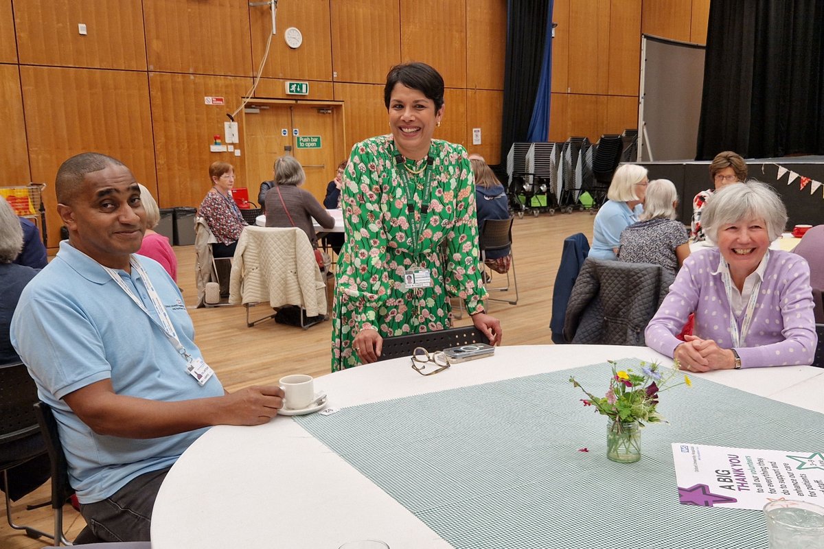 OUHospitals's tweet photo. This 40th #VolunteersWeek 3-9 June 'Buttons' the OUH #Volunteer Teddy had a special invitation to this afternoon's tea party for our wonderful volunteers at the JR - and catch-up with OUH Chair @Prof_JonMont &amp; CEO @megh_pandit

#OneTeddyOneOUH #OneTeamOneOUH @volunteeroxon @NCVO https://t.co/2mi4LwE2LV