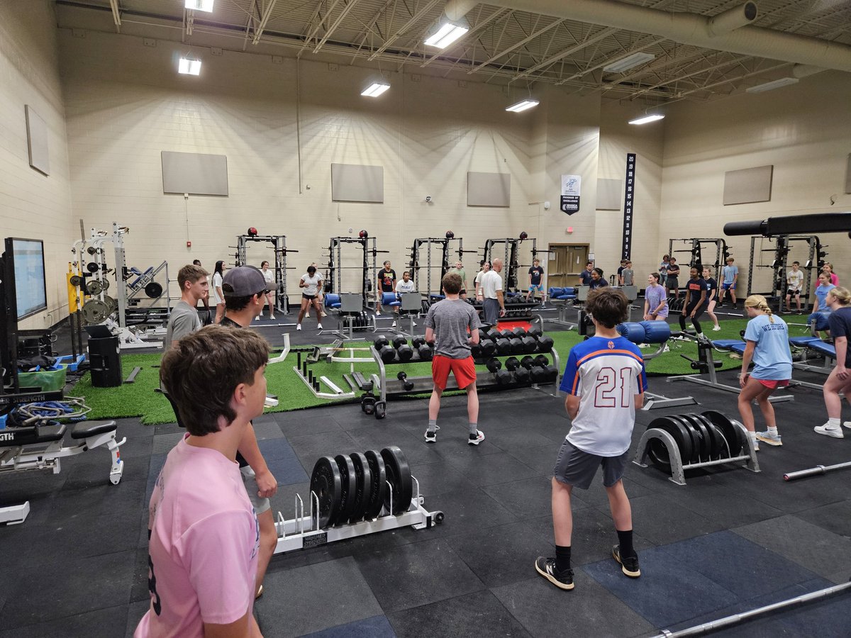 Pope_Baseball's tweet photo. Class of 2028 checking in for a little #IronPUMP
πͺπ
#Club30062
#HembreeRoadGrown https://t.co/8d8lRW1LTu