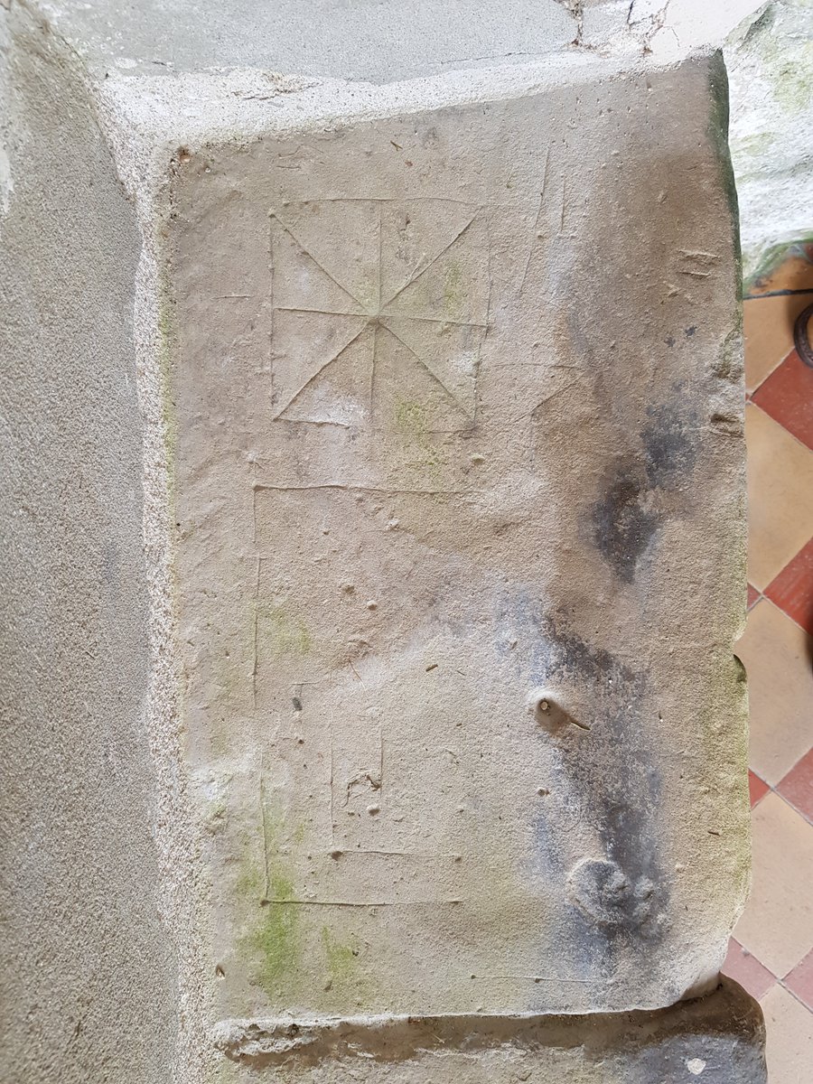 TheHistoryMouse's tweet photo. Graffito porch seat.

Mouse encounters this kind of square glyph with 8 segments periodically. A variant of the circular Ichthus (It's easier to draw). Or is this some form of game? #StMaryStapleford #Wiltshire #GraffitiTuesday #Christogram #ImJustStaringAtWalls https://t.co/FgeEl9Tqny