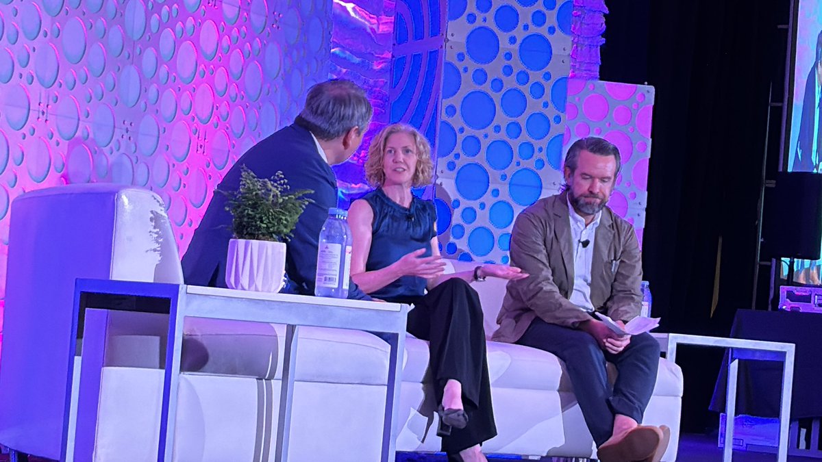 mariasusankim's tweet photo. Awesome to see @_abetterchicago CEO @BethSwanson5 alongside partner @HawkeyChiTown Chairman @dannywirtz opine on the focus of their partnership on #Chicago’s west side. #SIS24 https://t.co/ToHmJuSsPJ