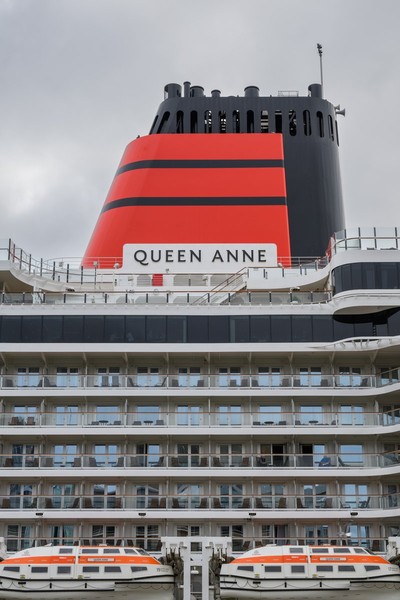 ElektroBorho's tweet photo. A few snaps from Queen Anne's visit yesterday. 

#Liverpool #Cunard #QueenAnne #Mersey #cruise https://t.co/5txGfdLiB7