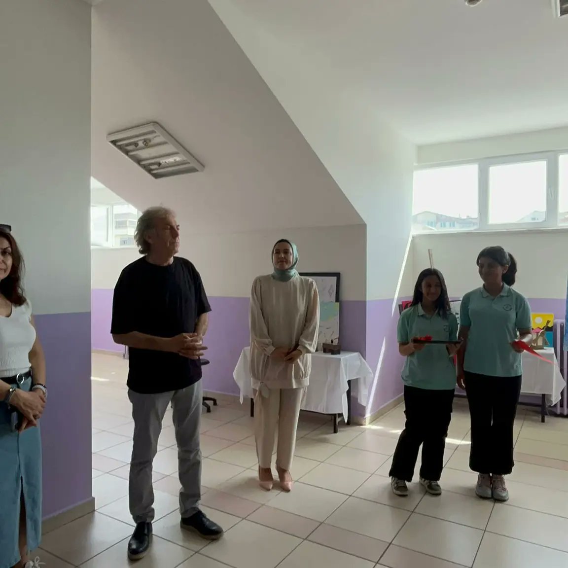 gurpinaroo's tweet photo. Sergi Açılışımızı Müdürümüz, Müdür Yardımcılarımız , Öğretmenlerimiz ve Öğrencilerimizin katılımıyla ve Suda Özkoç öğretmenimizin kurdele kesimiyle gerçekleştirdik.@tcmeb 
@istmemkultur
@Beylikduzu_mem
@harunbuker
@cigdemtezertan https://t.co/95Q4K7i5Uo