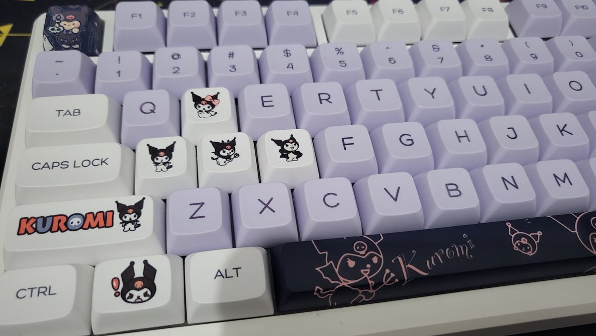 xielrin's tweet image. Lutjuuuu bangeeetttttt 😍😍😍 kuroowwmmiii 
#keycaps #kuromi #sanrio #vtuber