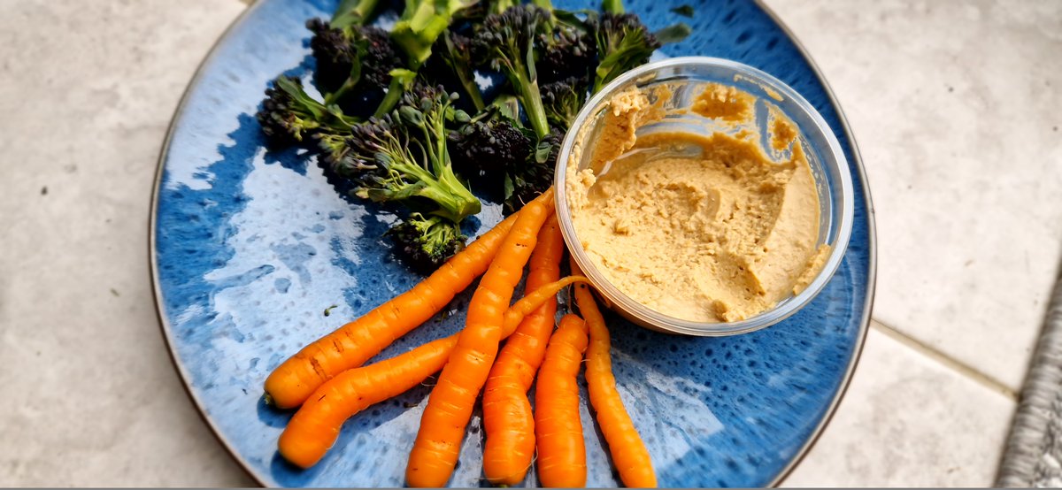 grow_mad's tweet photo. One of the new veg season highlights, sprouting broc 'Burgundy' from @Elsomsseeds  forced carrots, and houmous. Quality, healthy, fresh food doesn't have to be complicated...

#sproutingbroccoli #houmous
#allotment #allotmentuk #gyo #kitchengarden #gardening #allotmentlife #vegplot #organic #harvest #vegetablegarden
#eatwhatyougrow #homesteading #horticulture #growyourown #growyourownfood #vegetablegrowing #growyourownfood #harvest #horticulture #kitchengardener #organicvegetables #smallholdinguk