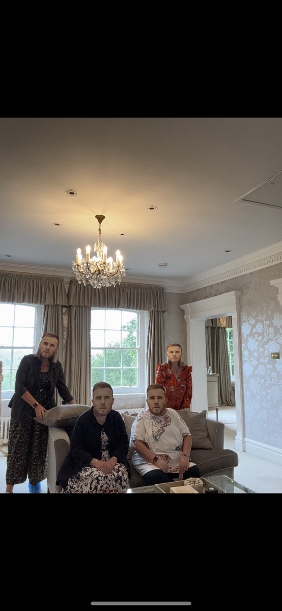 jwendy424's tweet photo. @GaryBarlow this is our idea of a very nice day out x https://t.co/JRY9TzXYAK