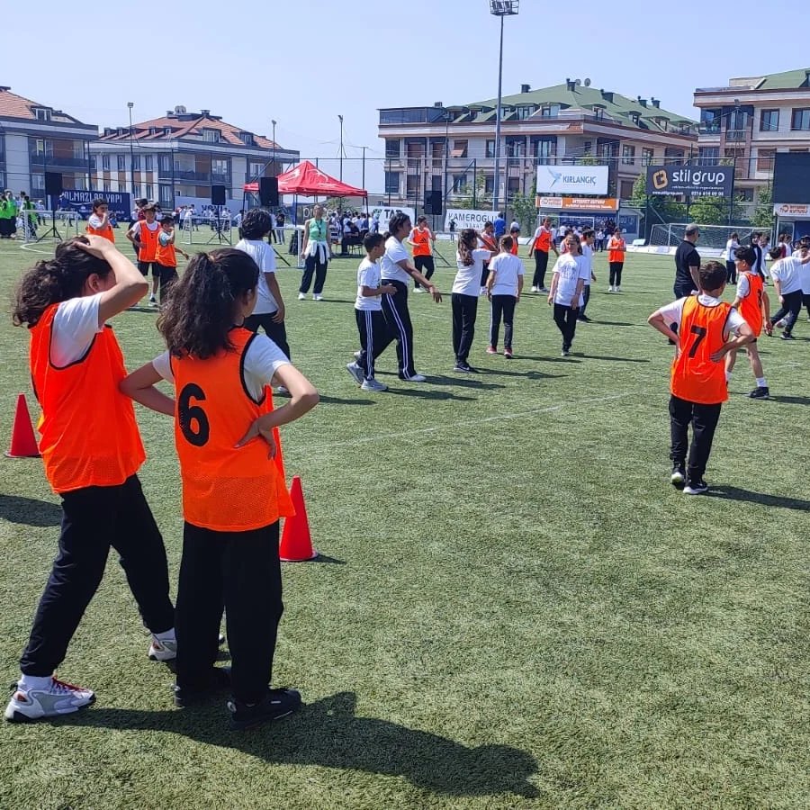 gurpinaroo's tweet photo. 2023-2024 Eğitim Öğretim yılı Yüz yüze 100 çocuk oyunu Projesi kapsamında Beylikdüzü ilçesinde düzenlenen etkinliklere Okulumuz Yakan Top branşında katılım sağlamıştır.@tcmeb 
@istmemkultur
@Beylikduzu_mem
@harunbuker
@cigdemtezertan https://t.co/hYPPY8y238