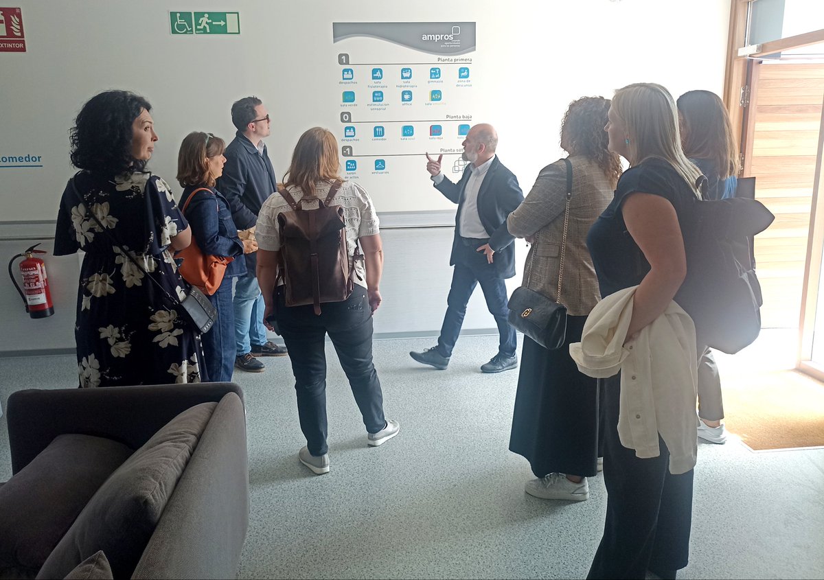 OPECantabria's tweet photo. En @AMPROSCantabria hemos conocido la actividad de esta asociación dedicada a mejorar la vida de #PersonasConDiscapacidad intelectual o del desarrollo y sus familias, promoviendo sus derechos y creando oportunidades para alcanzar su plena ciudadanía @EUErasmusPlus #YouForSE https://t.co/6cvUheTPDu