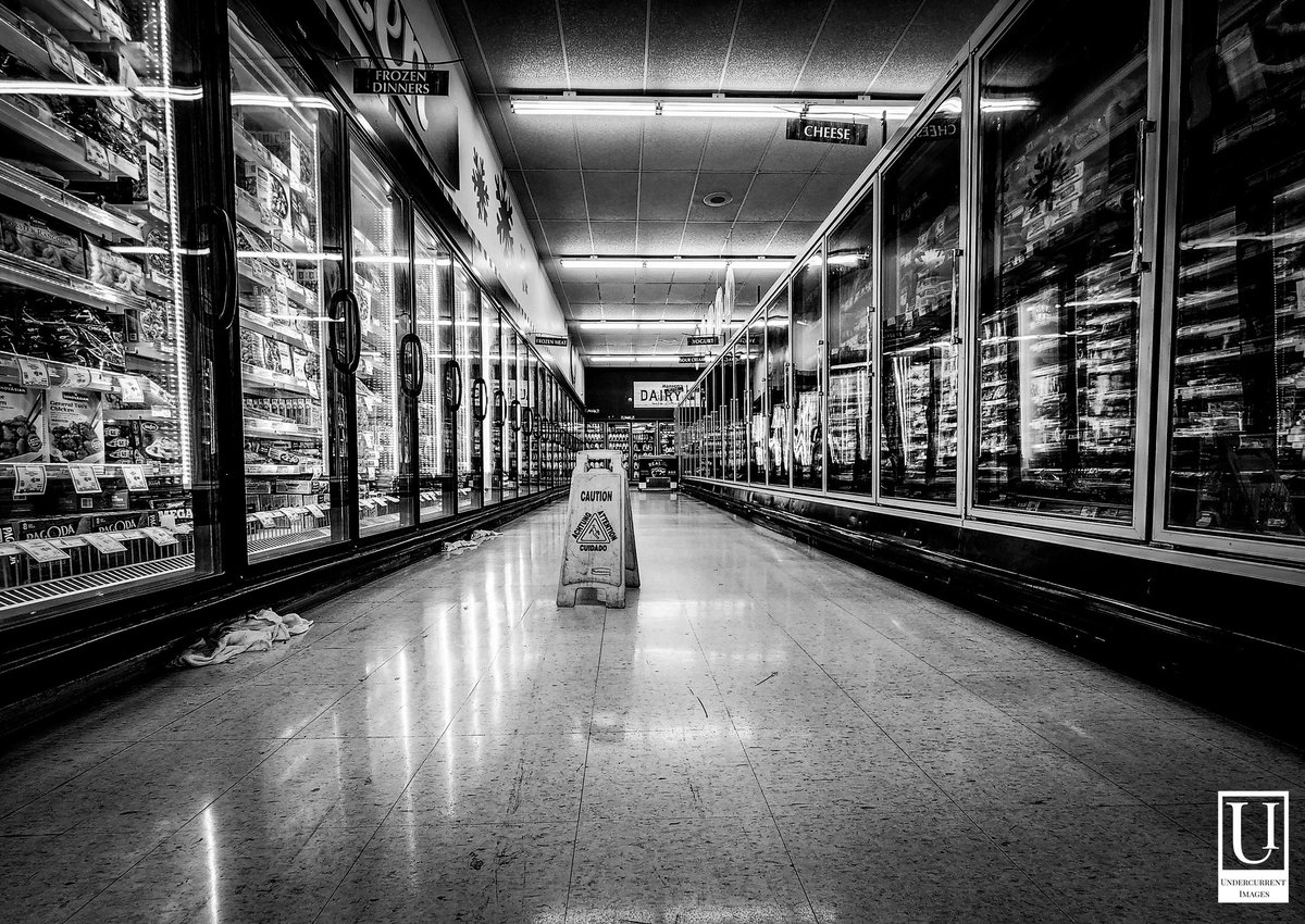 Undercurrent424's tweet photo. Grocery Store 
#undercurrentimages #lacrossewi #lacrossewisconsin #westsalemwi #photographer #photography #picoftheday https://t.co/PBLHeYtcdC