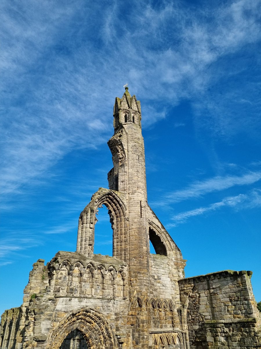 Imogen Johnston-Menzies (@imogenrena) on Twitter photo Beautiful day in sunny St Andrews talking to current <a href="/EastbioDTP/">EastBio DTP</a> students about careers 🩷 Beautiful day in sunny St Andrews talking to current <a href="/EastbioDTP/">EastBio DTP</a> students about careers 🩷