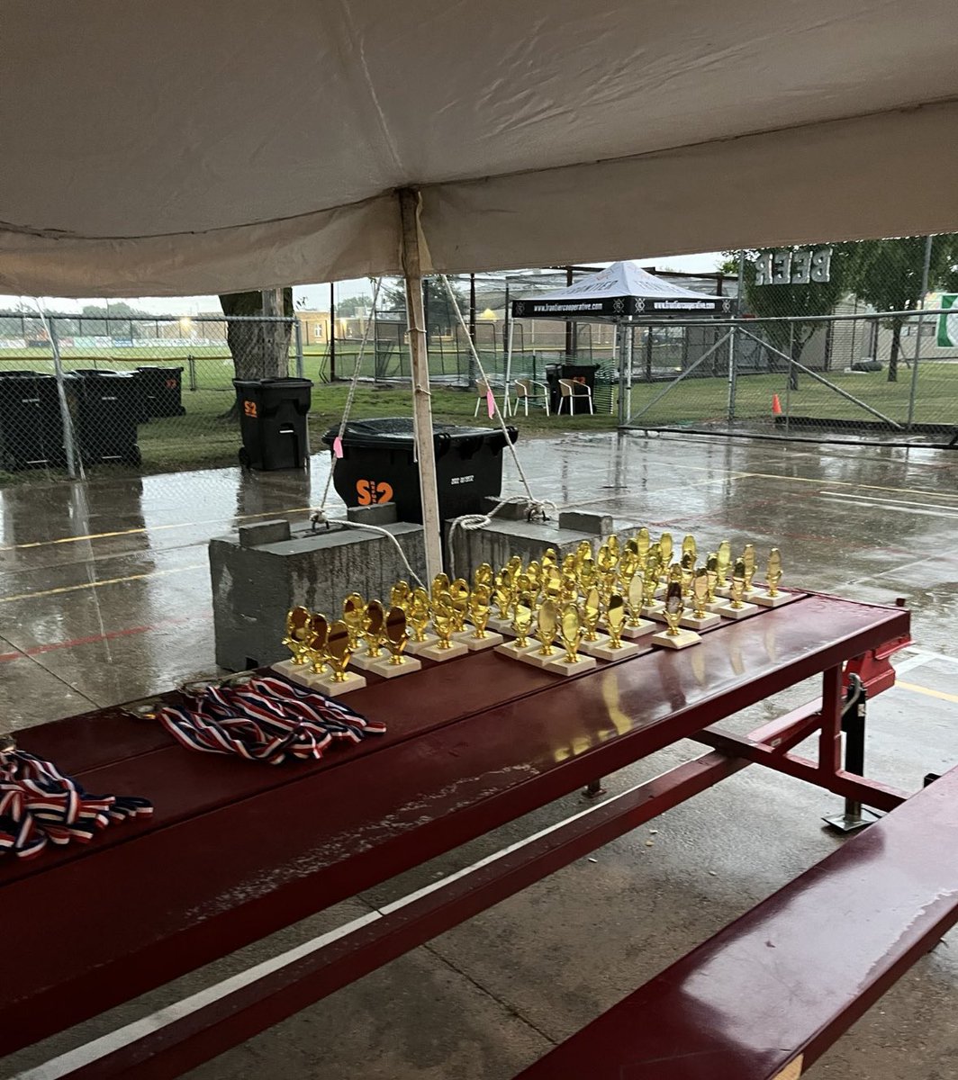 runningators's tweet image. North Bend Old Settlers 5K and 1 Mile Run/Walk!! Right around the corner! Get registered now! Always a great time!
secure.getmeregistered.com/get_informatio…