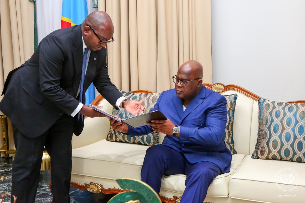 #RDC “Fort désormais de ses 48 sénateurs avec la DAB et pour l'équilibre Géopolitique et Géostratégique nous demandons à la Haute autorité de l'union sacrée Chef de l'état <a href="/fatshi13/">Félix A. Tshisekedi</a> pour qui notre loyauté est sans faille de pérenniser le candidat Président du Sénat <a href="/LukondeSama/">Sama Lukonde</a>”