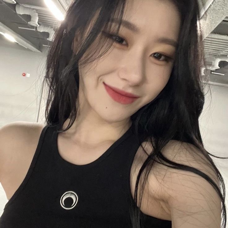 Happy Birthday to ITZY’s angel, Chaeryeong! 🎂
You are our shining star that brightens up our lives every day. We feel nothing but pride watching you continue to grow and share your kindness with the world. We love you more than you can possibly imagine, and we will always be by