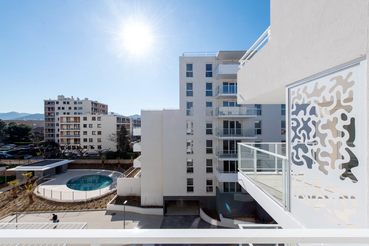 CDC_Habitat's tweet image. 📈 Bilan | En 2023, #CDCHabitat #PACAC, c'est :

🏘 2 992 logements neufs livrés
🚧 1 945 logements mis en chantier
🏗 253 logements réhabilités &amp;amp; en cours de réha
🪙 484 M€ d'investissements
🏢 27 630 logements &amp;amp; commerces gérés
👫 439 collaborateurs

📰 groupe-cdc-habitat.com/wp-content/upl…