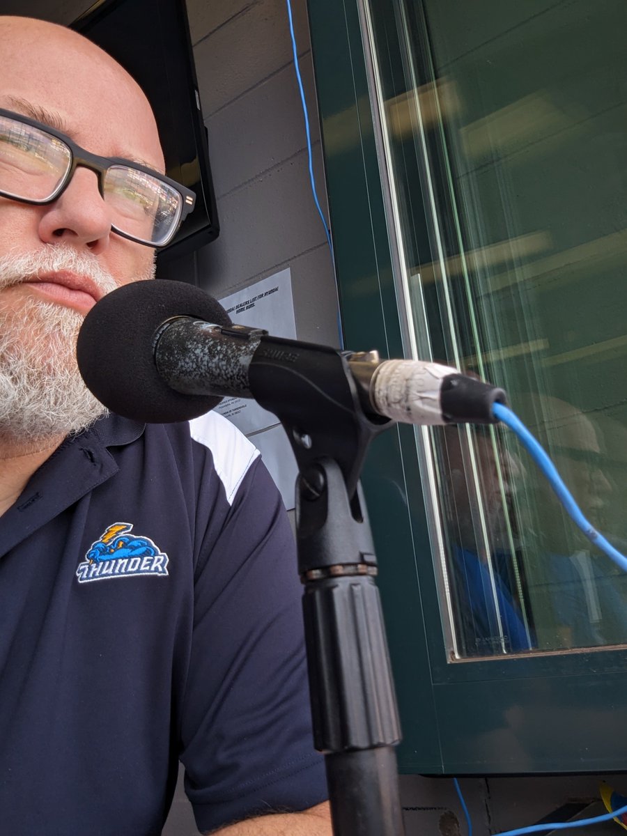 kevinscholla's tweet photo. I'm back for my 14th season at the mic with the Trenton Thunder! It's Opening Day and your Thunder is hosting the State College Spikes! #Thunder #Baseball #MLBDraftLeague #SMELLBASEBALL #RockinTheMic ๐บ๐ธโพ๐๏ธ https://t.co/OQYZELPIZV
