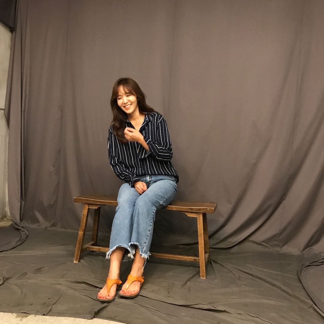 진짜 수상할만큼 여친짤이 많음
ㄴ 아무래도..
    ㄴ 🤫 🤐