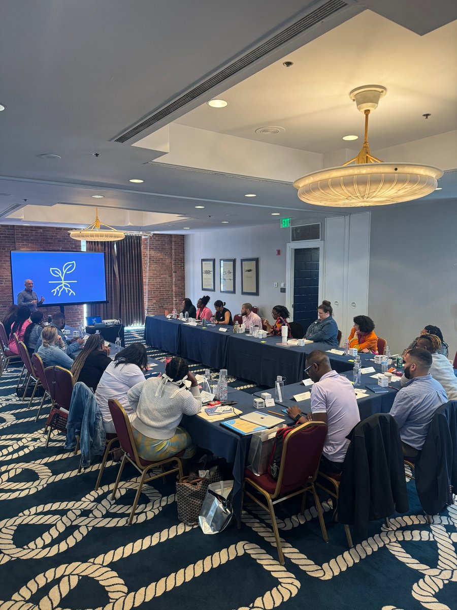 SchoolLeaderLab tweet media