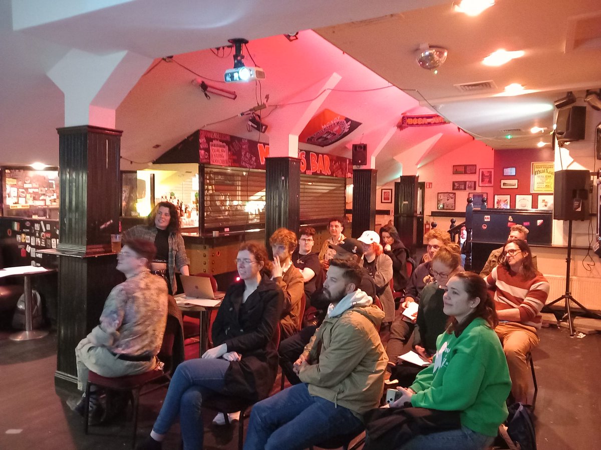Some pictures from our last Housing Action public meeting in Dalymount Park. 

The figures for homelessness speak clearly - we need an eviction ban now! Get involved, join CATU! 

#housingcrisis #tenantsunion #rentersunion #rentingireland #dublin #ireland #evictionban
