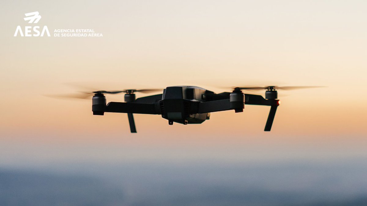 AesaSpain's tweet photo. 🆕Real Decreto #UAS | Nueva actualización normativa coherente con la #UE para impulsar el sector #drones en #España.

🤝El #CMin aprueba un RD que actualiza la regulación de los #drones, aportando estabilidad y seguridad jurídica | @transportesgob

➕info https://t.co/hrfr7Mjpc8 https://t.co/2qhJn1mXxs