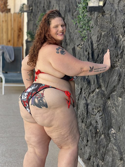 Today I&rsquo;m working on making some extra money for my Bday weekend.  I&rsquo;m available for paid shoots &amp; scenes  I&rsquo;m<a href="/tag/model"class="tags"><span>#model</span></a><a href="/tag/actress"class="tags"><span>#actress</span></a><a href="/tag/lasvegas"class="tags"><span>#lasvegas</span></a><a href="/tag/bbw"class="tags"><span>#bbw</span></a>