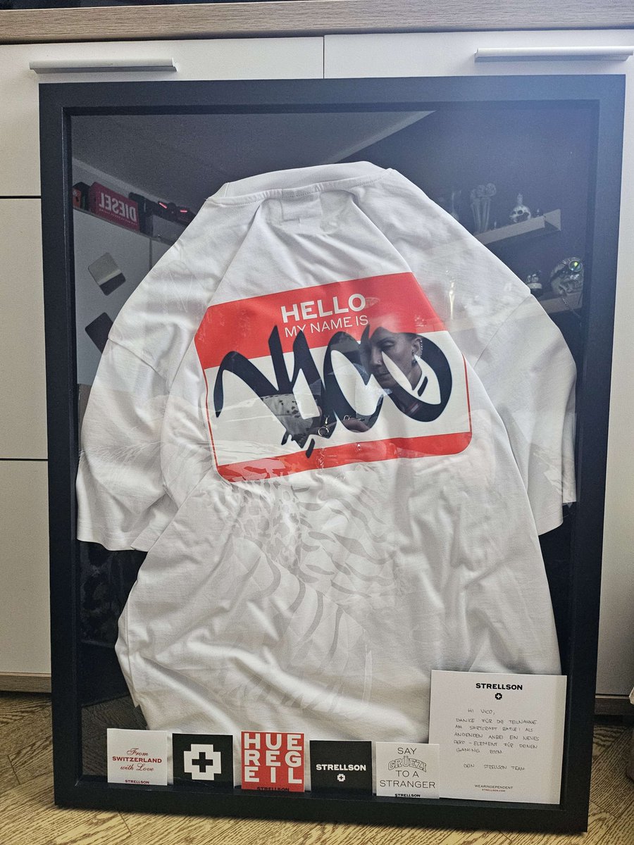 THANK YOU <a href="/strellsongaming/">STRELLSON GAMING</a> <a href="/OvationEsports/">Ovation eSports</a> 

GOT MY OWN 1/1 T-SHIRT 😍🙏