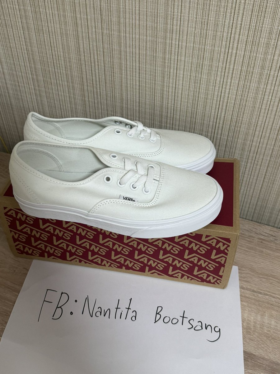 ok55537's tweet photo. ส่งต่อ Vans ของแท้ ไซส์ 38 มือ 1 ออกช็อปนะคะส่งต่อ 1,500 ส่งฟรี สนใจดูรูปเพิ่มเติมทักแชทได้เลยงับ ✅✅( พร้อมโอนลดได้นิดหน่อยค้าบบ )
 #ส่งต่อรองเท้ามือ2 #ส่งต่อVans #Vansมือสอง #ส่งต่อเสื้อผ้ามือ2 #ส่งต่อรองเท้า https://t.co/FbLOMefWjP