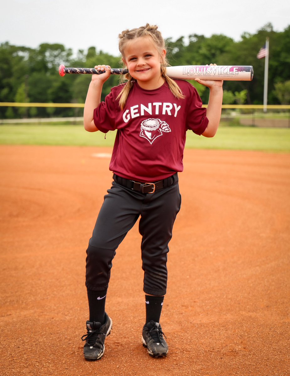 GabeMcElyea65's tweet photo. Honored to serve as pitcher and assistant coach to this 8U Gentry team.  This makes the third year I have pitched on a coach pitch team that my sister played on.  4 wins and 3 losses on the regular season.  Be great Nola and teammates! Proud of you all! https://t.co/IVUUxpJacZ