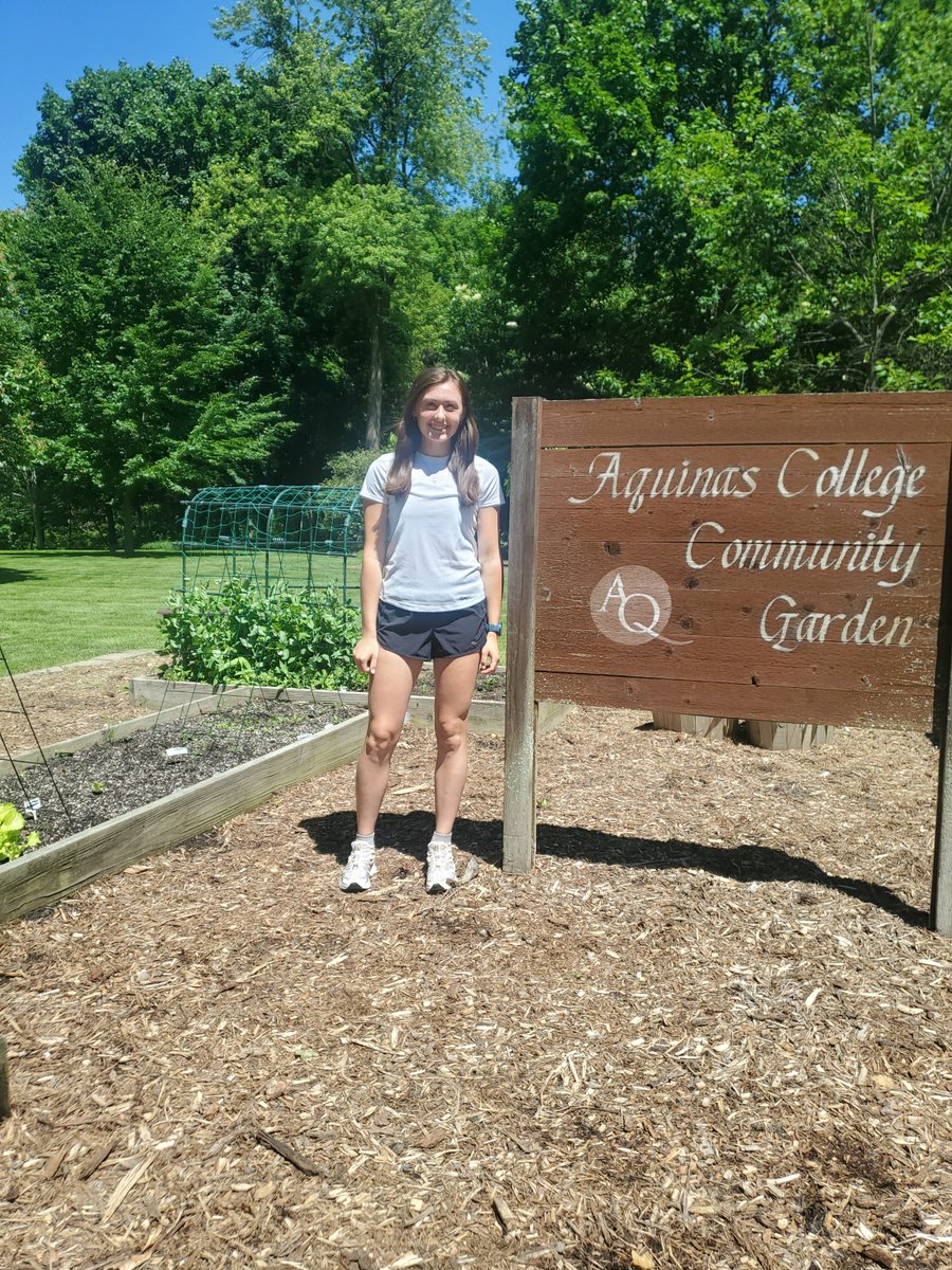 AQSustains's tweet photo. Three cheers for this week's Community Garden Volunteer, Madi! This is her 2nd week volunteering, and we couldn't be more thankful. Heads up: The lettuce and spinach are ready to enjoy. Tips: Lettuce: https://t.co/H8MsSpgU2Z. Spinach: https://t.co/ej2itgWh2p (Start at 3:22). https://t.co/PJ4zPDCCKo