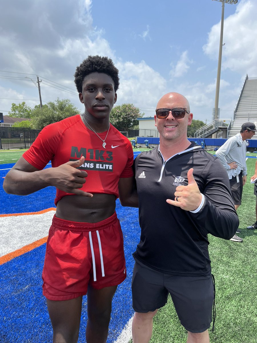 Man, this UTEP staff is AMAZING 🔵🟠⚪️
#GoMiners⛏️ 🤝🏾👀🏠 
<a href="/CoachSWUTEP/">Scotty Walden</a> 
<a href="/CoachJDulaney/">Jajuan Dulaney</a> 
@CoachBrown_UTEP 
<a href="/STHFootball/">St. Thomas Football</a> #EFND 🦅