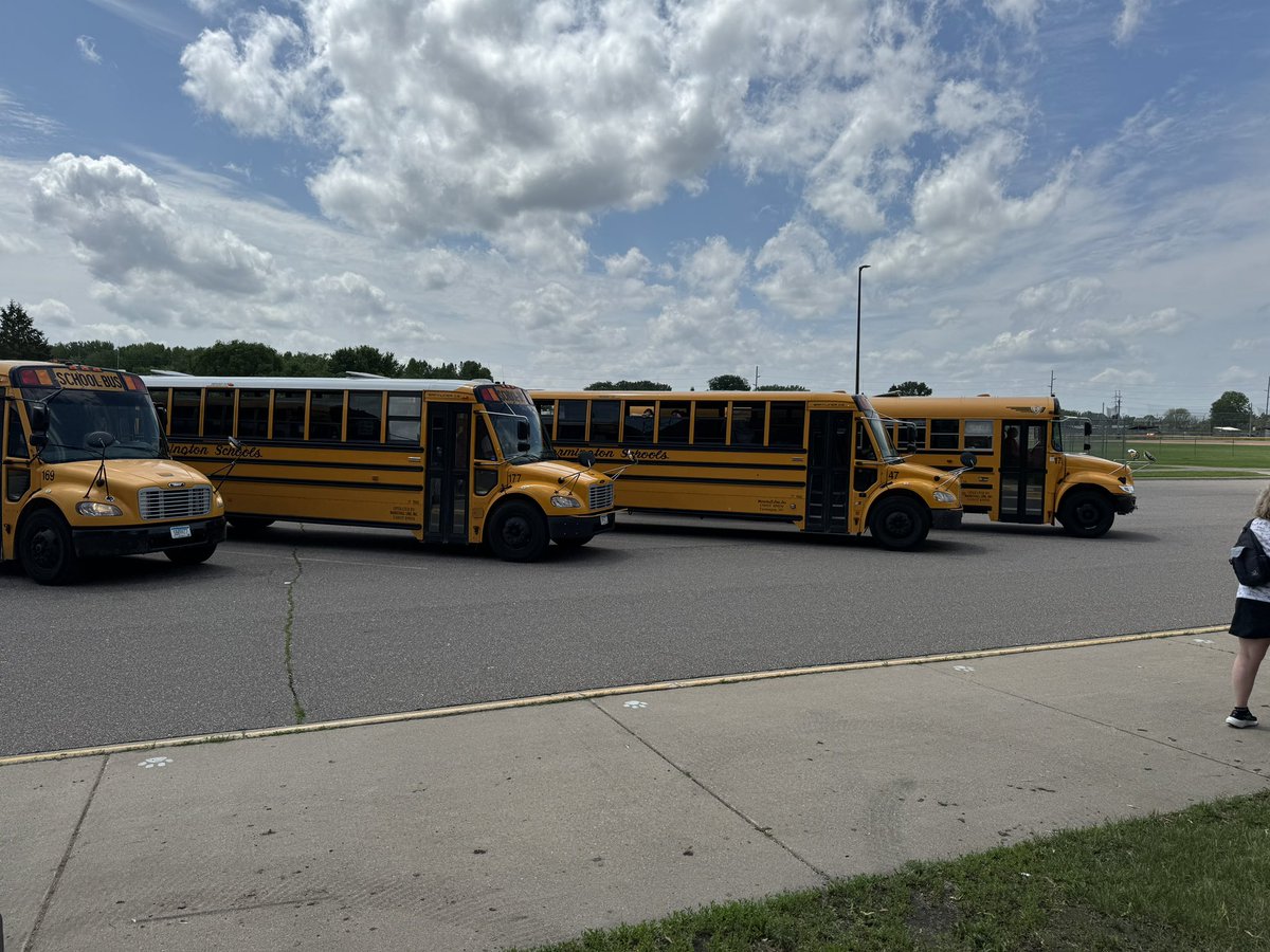 DodgeTigers's tweet photo. Have a great summer! Best of luck to our 8th graders and we will see our 6th and 7th graders next year! #DMSpride #weare192 https://t.co/4BfoKYBE5T