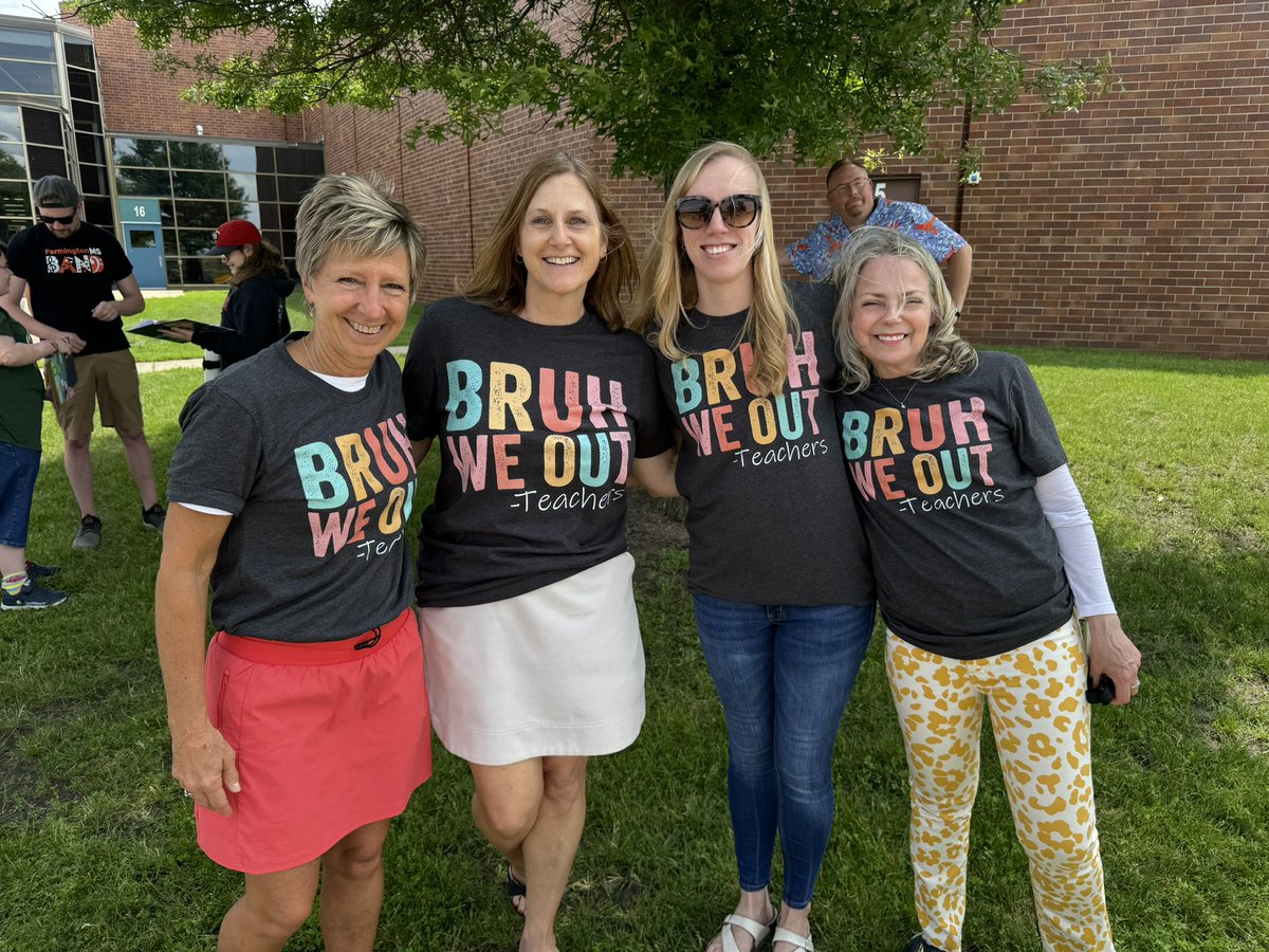 DodgeTigers's tweet photo. Have a great summer! Best of luck to our 8th graders and we will see our 6th and 7th graders next year! #DMSpride #weare192 https://t.co/4BfoKYBE5T