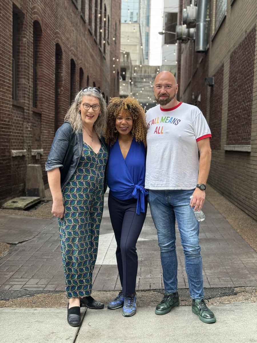 SullyNash's tweet photo. A great walk this morning with Trustee Erica Gilmore, @tnpridechamber, @walkbikenash and @nashvillepride for the 2nd Annual #WalkWithPride celebrating Nashville’s rich queer history! 🌈 If you haven’t yet, go check out @615QueerHistory 🏳️‍🌈 https://t.co/5WTn22MJhV