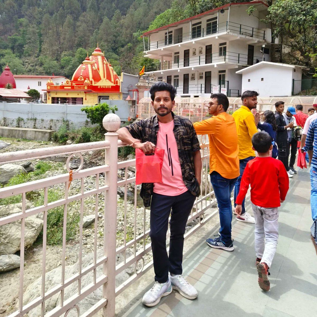 ShubhamSinghMP's tweet image. #Uk❤️ #Khatgodam____💝🥰😎🤳
    🤗Kaichi #dham 🚩🙏 
 #Neem Karoli🥀 #Baba ki Jai
  Jai #Bajrang #Bali🥀🙏❤️