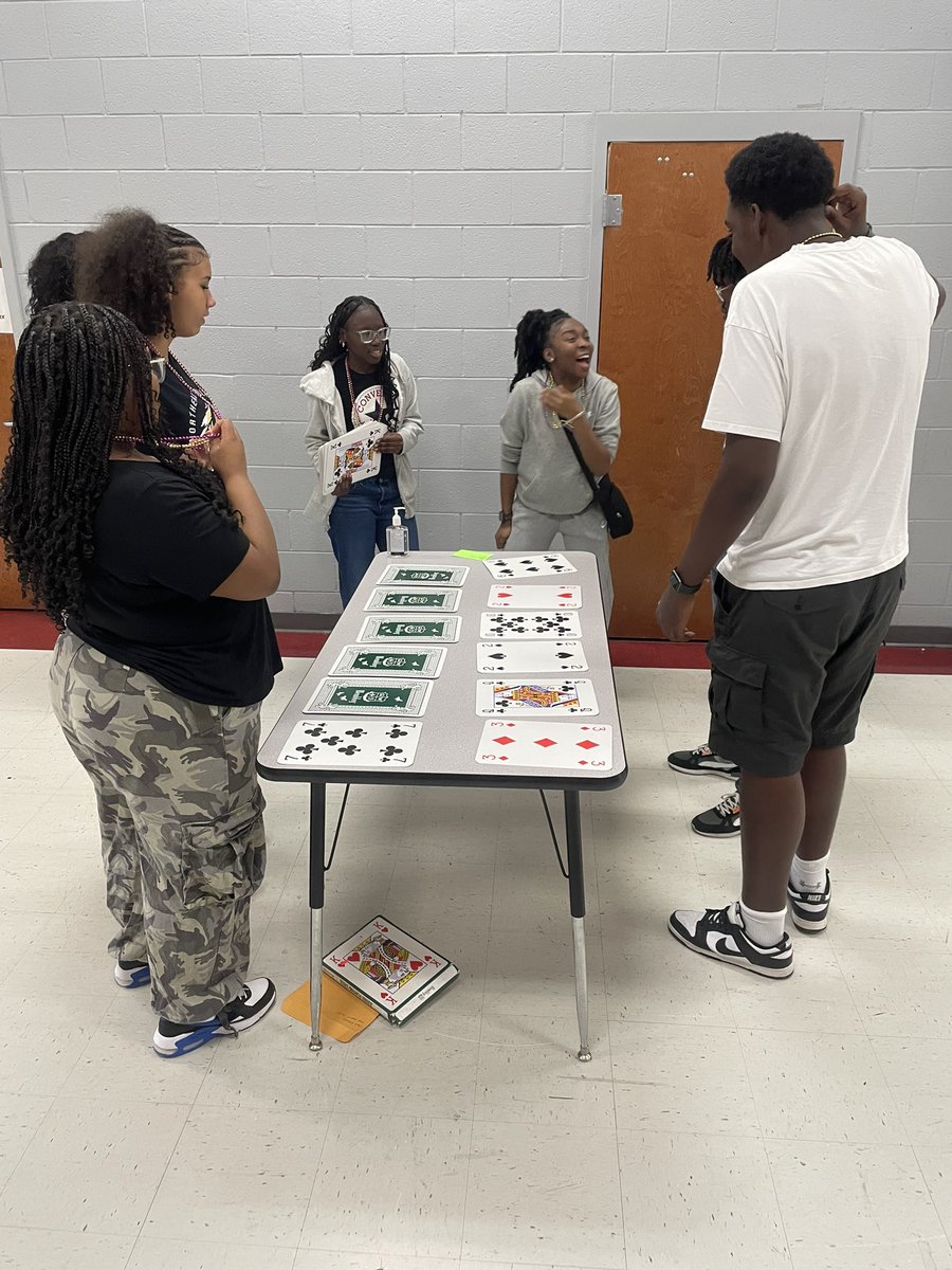 EaglesHLHS's tweet photo. PSAT Camp Day 2 is going great! #famiHLy https://t.co/MsUWgdho2q
