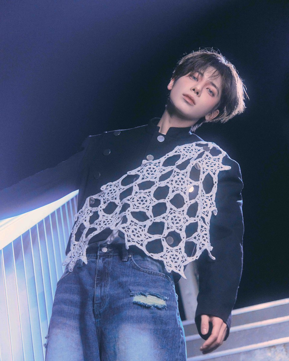 soobydooo's tweet photo. gotta post about my concert fit! i crocheted my top myself! took around 14 hours. so proud of it☺️ twinning with taehyun fr #ACT_PROMISE #ACT_PROMISE_in_NY #TXT #TAEHYUN https://t.co/dyqMx1YX5C