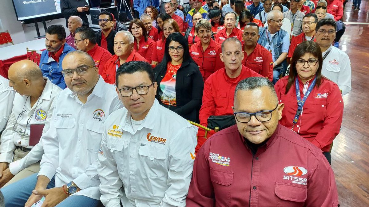 Fontur (@fonturoficialve) on Twitter photo ¡Hola! 👋
Acércate ya al <a href="/TransporteGobVe/">Ministerio del Poder Popular para el Transporte</a>, para que participes en el 1er. Congreso Nacional #CongresoMultimodal2024 🚍🚢🛩️🚆, y seas testigo de las nuevas propuestas y tendencias para lograr un sistema de #Transporte más eficiente, a nivel nacional 🇻🇪.
#AfirmativosYPalante ¡Hola! 👋
Acércate ya al <a href="/TransporteGobVe/">Ministerio del Poder Popular para el Transporte</a>, para que participes en el 1er. Congreso Nacional #CongresoMultimodal2024 🚍🚢🛩️🚆, y seas testigo de las nuevas propuestas y tendencias para lograr un sistema de #Transporte más eficiente, a nivel nacional 🇻🇪.
#AfirmativosYPalante