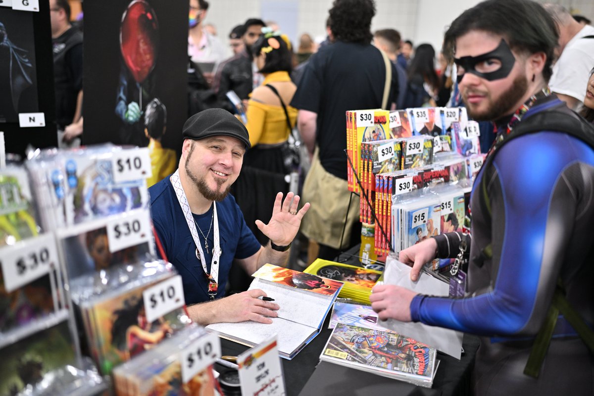 NY_Comic_Con's tweet photo. Deadline Approaching 🖋️ NYCC Artist Alley applications close at 5:00 PM ET on Mon, June 10. The world’s most talented artists come from all over to table at NYCC. Will the next guest be you? 👀🎨 Apply here: https://t.co/1fU5aM236l https://t.co/rnYrLSif1v