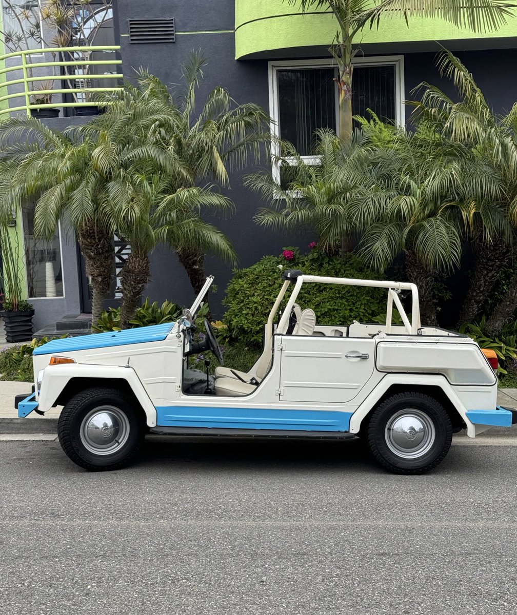 planetclarke's tweet photo. this car is so cute omggg 🐬 https://t.co/01byBhWW3k
