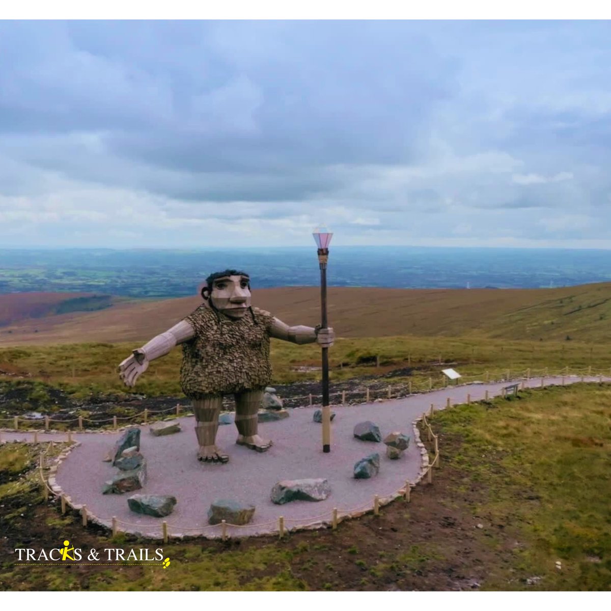 tracksntrailsTV's tweet photo. "Tyrone is the only place in Ireland where a dog can be wild tame. There is something special about Tyrone, there's something in the air"~Declan Forde,a local musician &amp; writer reflects with Diarmaid Ferriter. Watch episode here👉 https://t.co/KvV4AqYhj5 #tyrone #northernireland https://t.co/6ZI0ZTjbaX