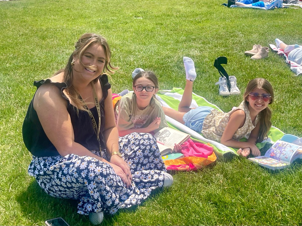 PtBoroSchools's tweet photo. Nellie Bennett students and staff kicked off Summer Reading with "Beach Towel and a Book Day!" ☀️📚 #PantherPath https://t.co/v4dG5KNGa5