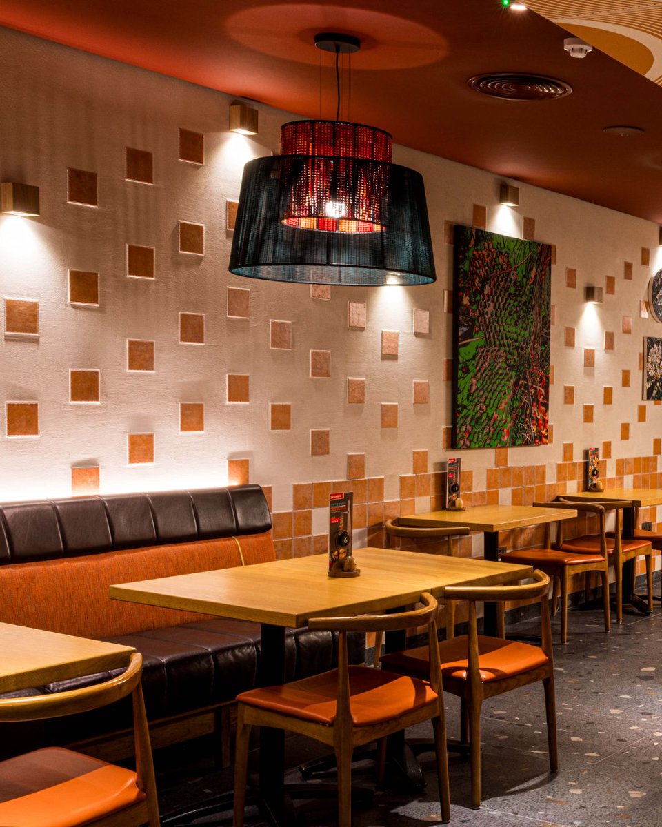 NandosBahrain's tweet photo. Experience the epitome of dining elegance at Nando's Al Reem Center, visit us now!
#bahrain #manama #bahraini #periperi #flamegrilledperiperichicken #grilledchicken https://t.co/Kzu5ITTHI1