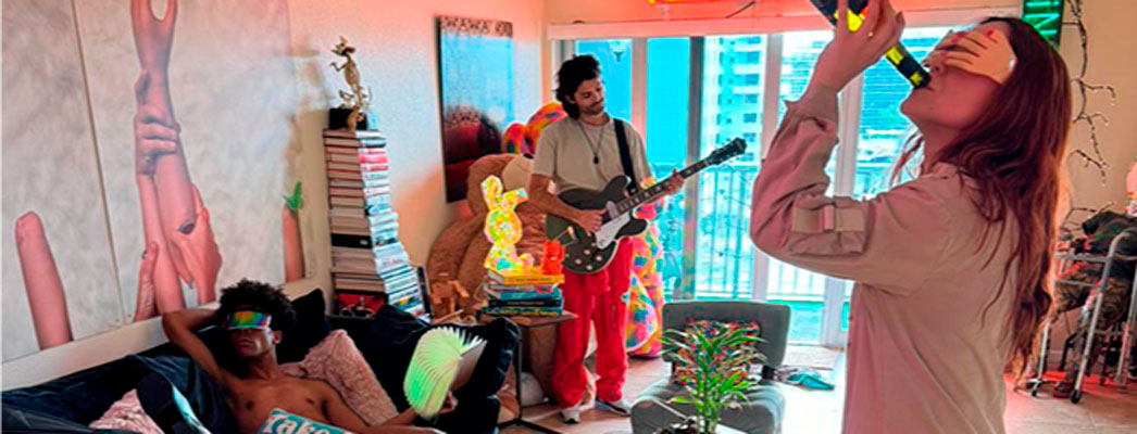 Cinexagerar's tweet photo. #Música #PioPerilla lanza #TuJuegoRemix con #DJMusicat. Una nueva experiencia sonora que nos deja ver otras facetas del cantautor, guitarrista y productor colombiano.
https://t.co/QKnu7VQfNk https://t.co/8e83Ve5ez9