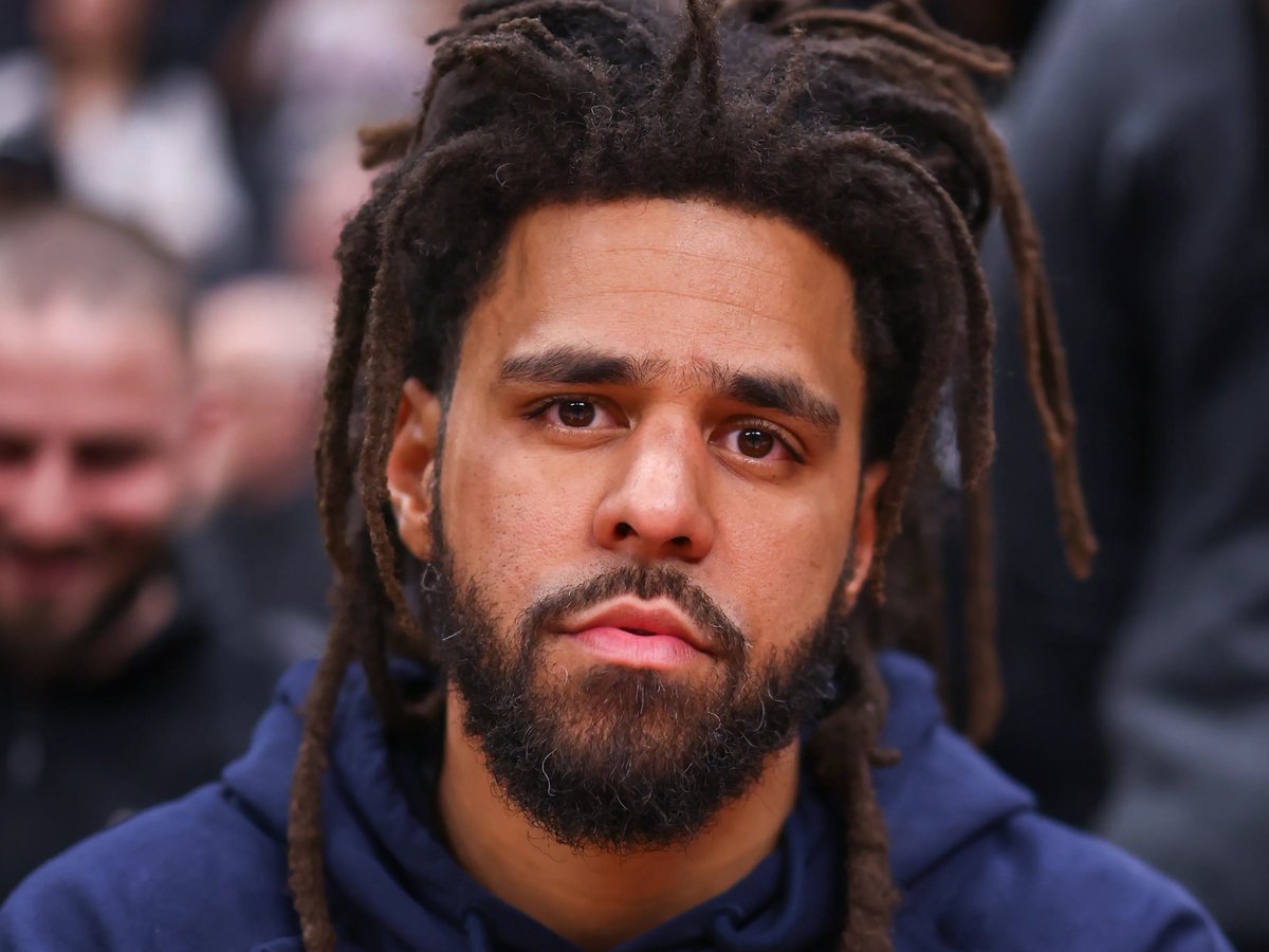 Kurrco's tweet photo. A fan claims J. Cole was ignored at a Tesla dealership because the manager didn't know who he was https://t.co/SjECy9ihSm