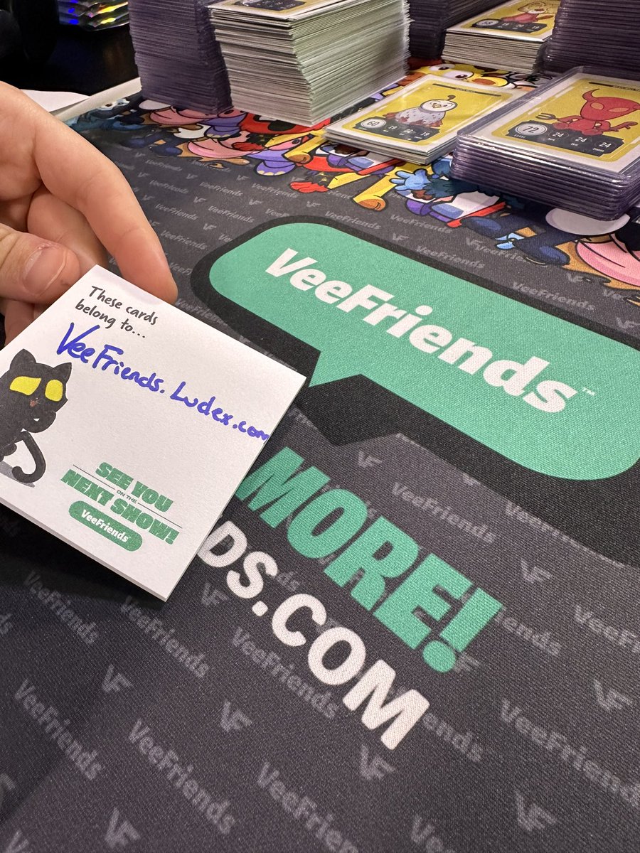 VeeFriendsCards's tweet photo. SURPRISE LIVE @fanaticslive !!! 👀

#VeeFriendsCards #Ludex

Tap in! Link to show ⬇️
https://t.co/BMdNH6ESQi https://t.co/LN6iGIAZuY