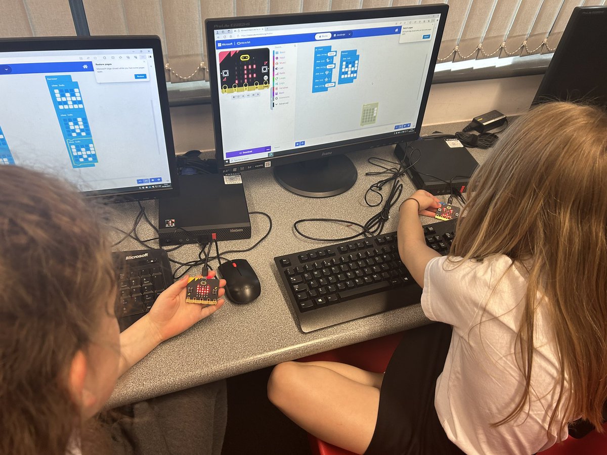 RykneldS's tweet image. Our first micro:bit session was a success! The children learnt how to create a dancing person and add text to their micro:bit #codingiscool 💻