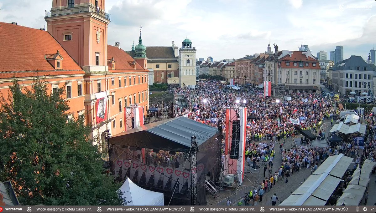 szef_dywizji's tweet photo. Jaka piękna katastrofa 🤣

Donek nawoływał, żeby powtórzyć "marsz miliona" 
z 4 czerwca

a tymczasem na dożynkach w Wąchocku bywa więcej ludzi
🤣🤣🤣 https://t.co/bNcjVlQcgS
