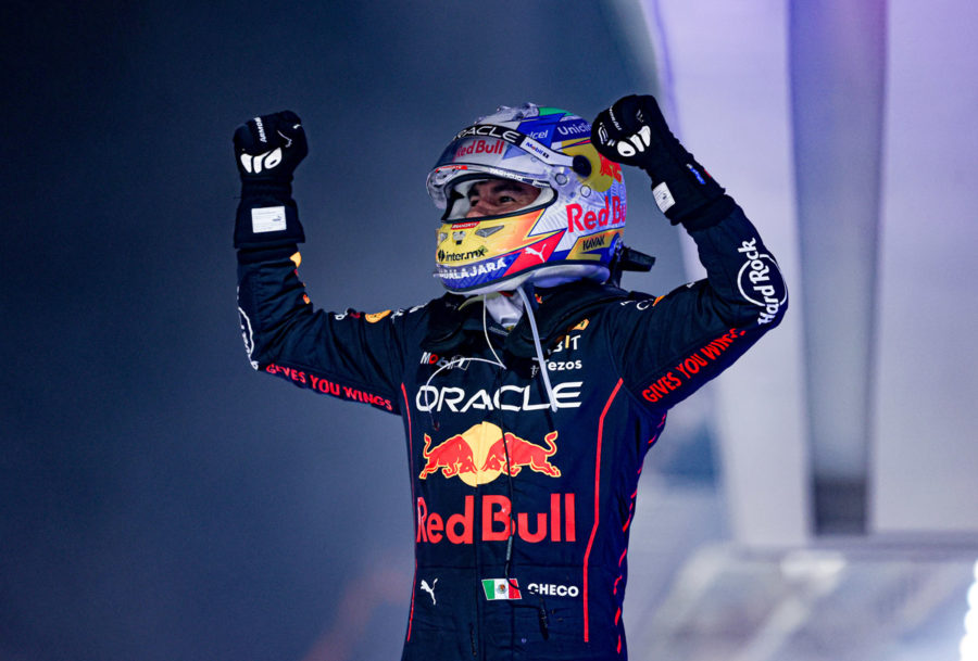 Palestra_SLP's tweet photo. #Deportes #F1 

‘Checo’ Pérez renueva con Red Bull hasta 2026.

Información: https://t.co/B5VuGNJeX2 https://t.co/XL1idkQqDG
