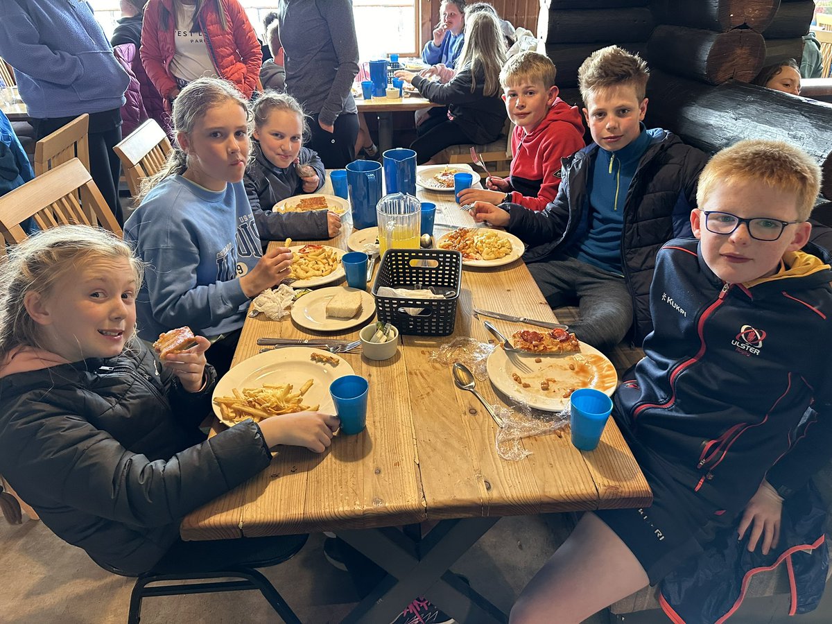 CPSP7trip's tweet image. Pizza &amp;amp; chips proving a popular tea!