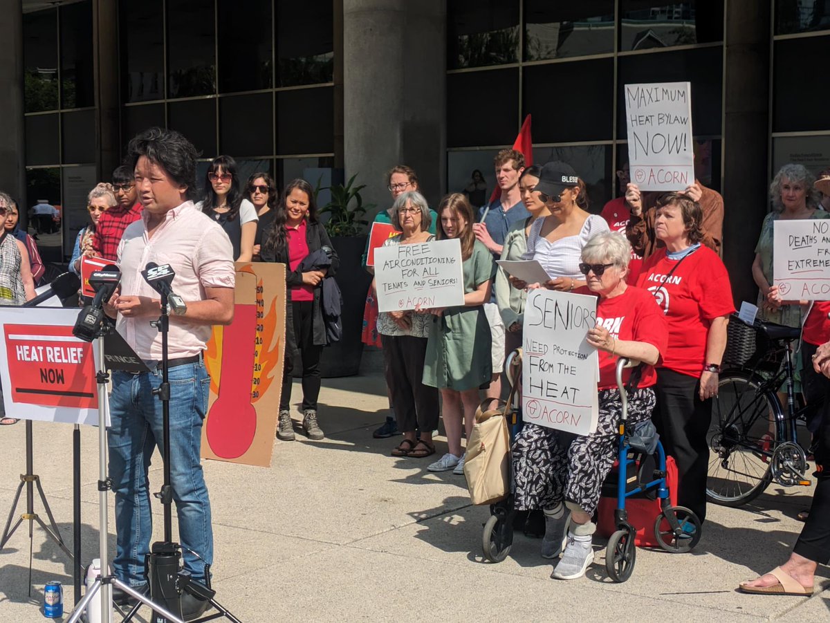 TOenviro's tweet photo. Summer means more extreme heat, modelling suggests the # of days over 30°C will go from 20 to 66 days by the 2040s. We along with our allies are asking the @cityoftoronto to take critical action to protect Toronto tenants from extreme heat events
➡️https://t.co/urfBd8Z6rv #topoli https://t.co/vGmXADFFKG