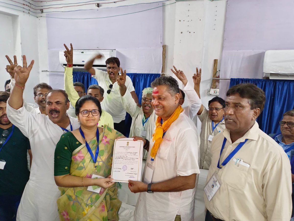 KirtiAzaad's tweet image. Thank you Bardhaman 
Durgapur. 
Thank you all #Karmis of #Trinamool. ⁦
@abhishekaitc⁩ you are a master strategist. 
Thank you #IPAC. 
Above all #Didi, you are 
Mahishasura Mardhini.
⁦@MamataOfficial⁩ 
⁦@AITCofficial⁩